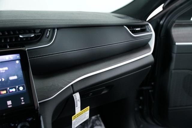 new 2025 Jeep Grand Cherokee car, priced at $43,509