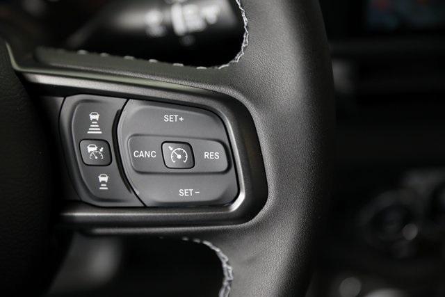 new 2025 Jeep Gladiator car, priced at $52,136