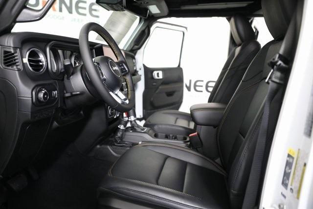 new 2025 Jeep Wrangler car, priced at $54,046