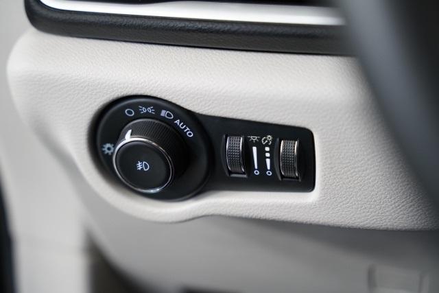 used 2022 Chrysler Pacifica car, priced at $19,385