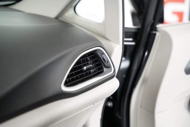 used 2022 Chrysler Pacifica car, priced at $19,385