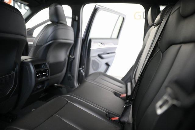 new 2025 Jeep Grand Cherokee car, priced at $45,684