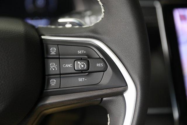 new 2025 Jeep Grand Cherokee car, priced at $45,684
