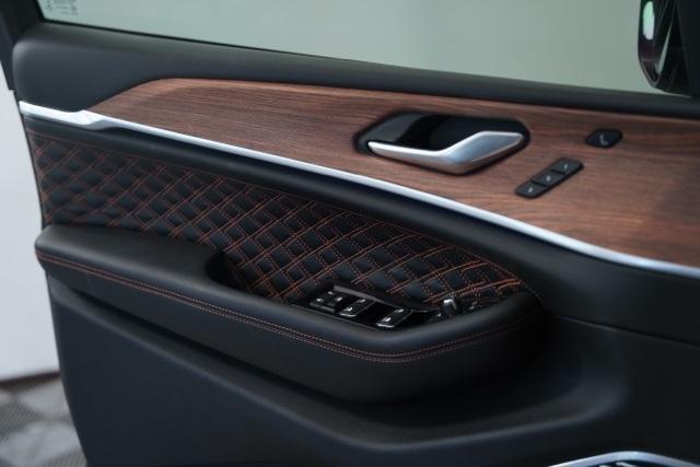 used 2022 Jeep Grand Cherokee car, priced at $43,654
