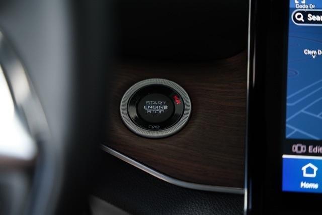 used 2022 Jeep Grand Cherokee car, priced at $43,654