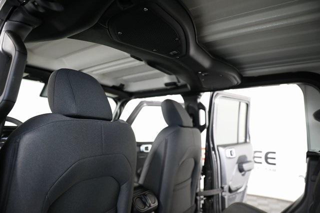 new 2025 Jeep Gladiator car, priced at $41,662