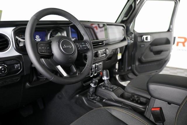new 2025 Jeep Gladiator car, priced at $41,662