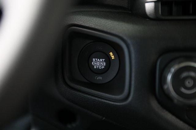 new 2025 Jeep Wrangler car, priced at $36,661
