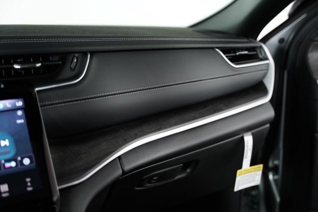 new 2025 Jeep Grand Cherokee car, priced at $45,934