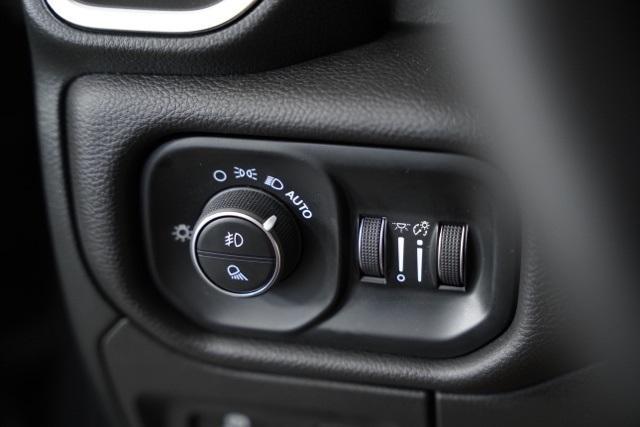 new 2025 Ram 1500 car, priced at $61,801