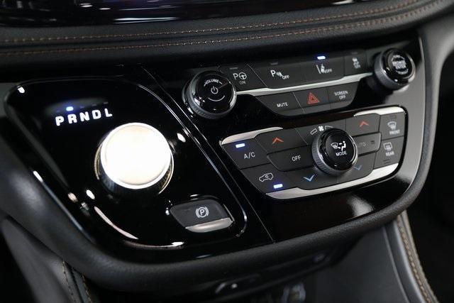 new 2025 Chrysler Pacifica Hybrid car, priced at $45,045