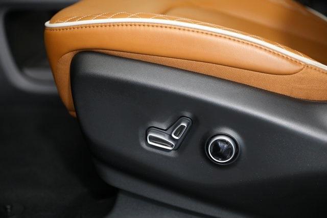 new 2025 Chrysler Pacifica Hybrid car, priced at $45,045
