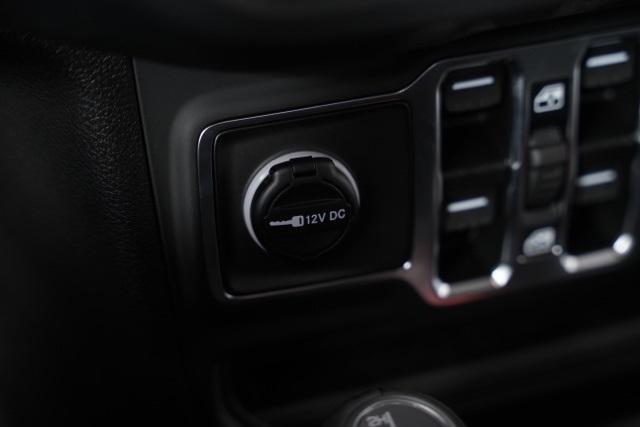 new 2025 Jeep Gladiator car, priced at $41,839