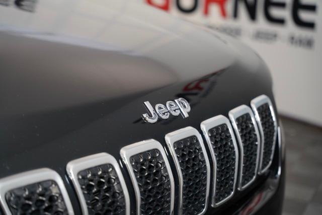 used 2019 Jeep Cherokee car, priced at $17,224