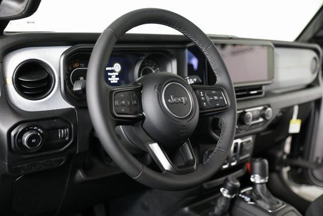 new 2025 Jeep Wrangler car, priced at $40,963