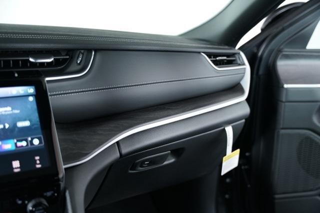 new 2025 Jeep Grand Cherokee L car, priced at $47,693