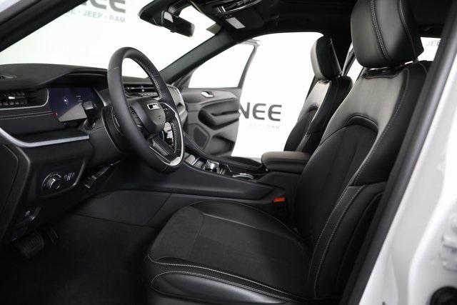 new 2025 Jeep Grand Cherokee car, priced at $40,643