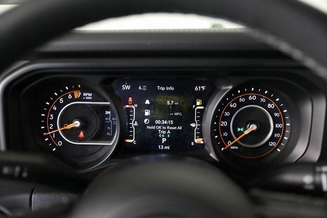 new 2025 Jeep Gladiator car, priced at $52,665