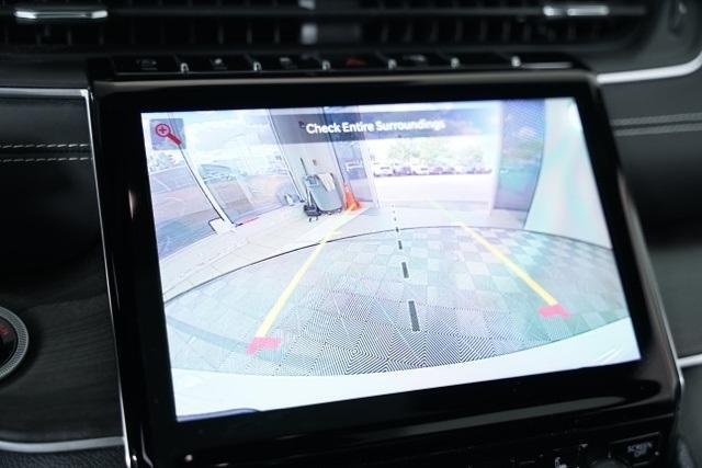 used 2022 Jeep Grand Cherokee car, priced at $34,299