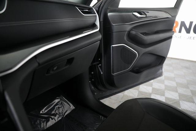 used 2022 Jeep Grand Cherokee car, priced at $24,699