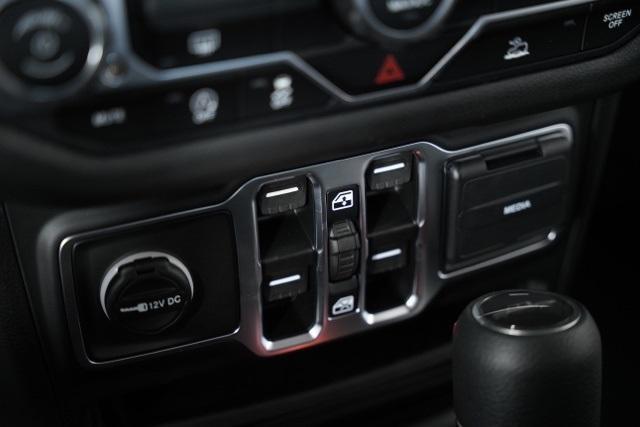 new 2025 Jeep Gladiator car, priced at $39,527