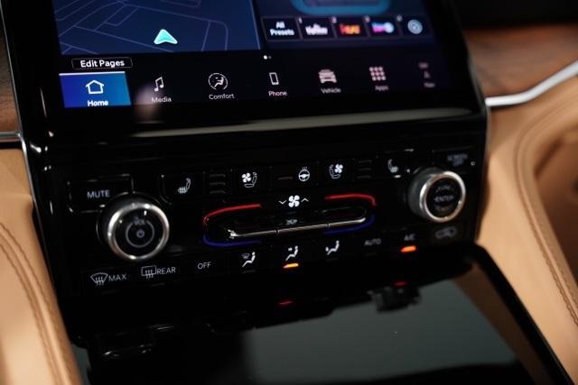 new 2025 Jeep Grand Cherokee car, priced at $59,890