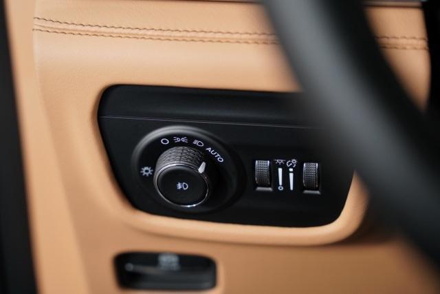 new 2025 Jeep Grand Cherokee car, priced at $59,890