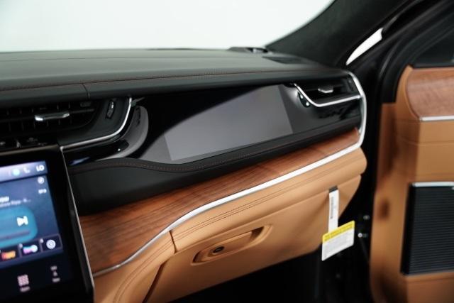 new 2025 Jeep Grand Cherokee car, priced at $59,890