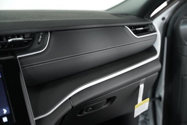 new 2025 Jeep Grand Cherokee L car, priced at $43,304