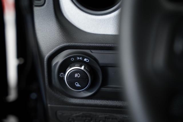new 2025 Jeep Gladiator car, priced at $36,579