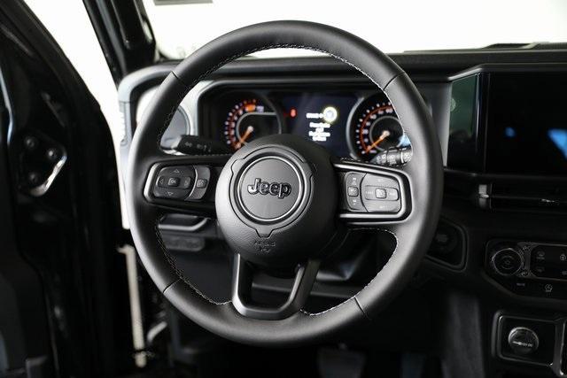 new 2025 Jeep Wrangler car, priced at $45,648