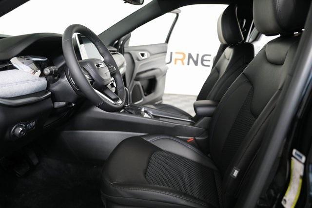 new 2025 Jeep Compass car, priced at $26,117