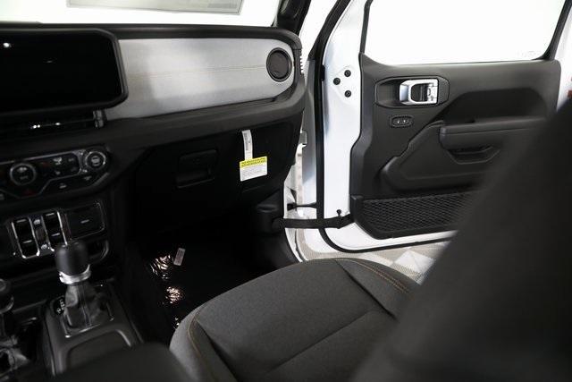 new 2025 Jeep Wrangler car, priced at $41,874
