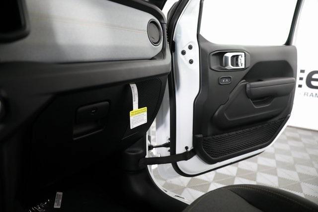 new 2025 Jeep Wrangler car, priced at $41,874