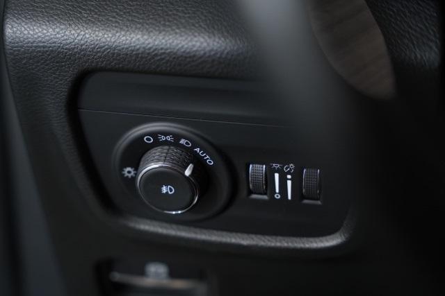 used 2022 Jeep Grand Cherokee car, priced at $36,403