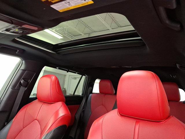 used 2022 Toyota Highlander car, priced at $38,500