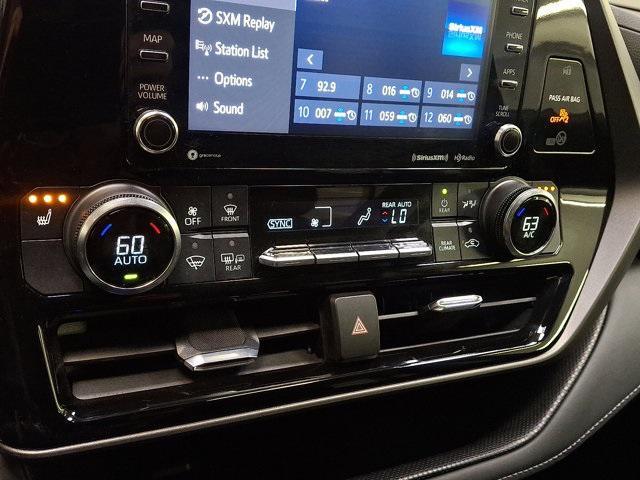 used 2022 Toyota Highlander car, priced at $37,200