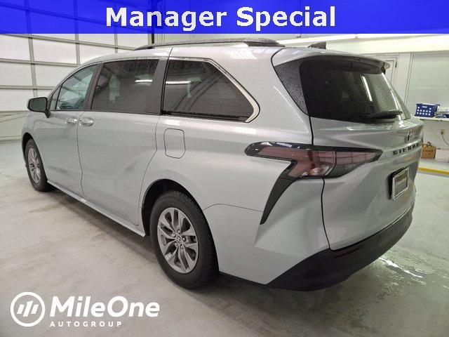 used 2023 Toyota Sienna car, priced at $33,300
