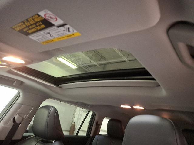 used 2022 Toyota Highlander car, priced at $39,100