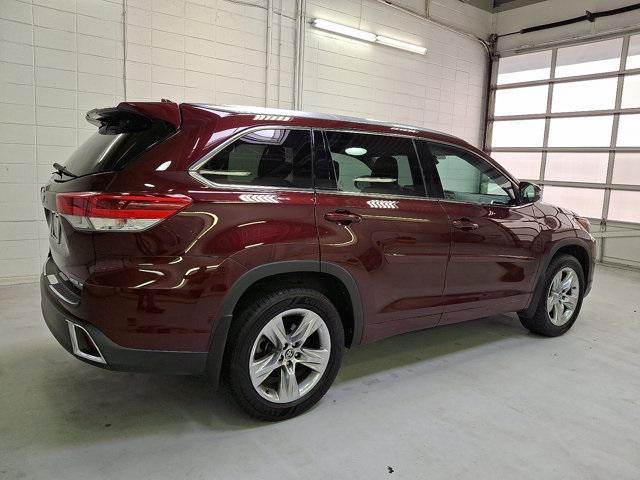 used 2019 Toyota Highlander car, priced at $31,300