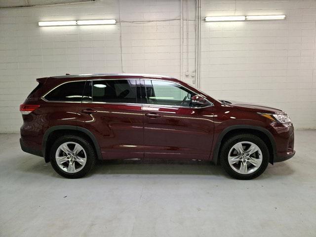 used 2019 Toyota Highlander car, priced at $31,300