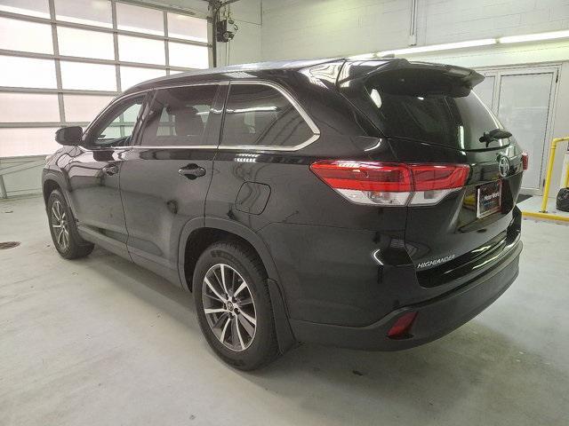 used 2019 Toyota Highlander car, priced at $23,800