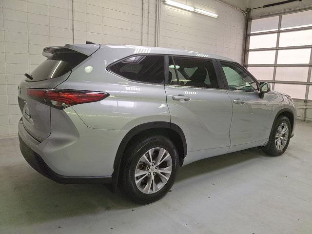 used 2023 Toyota Highlander car, priced at $32,600