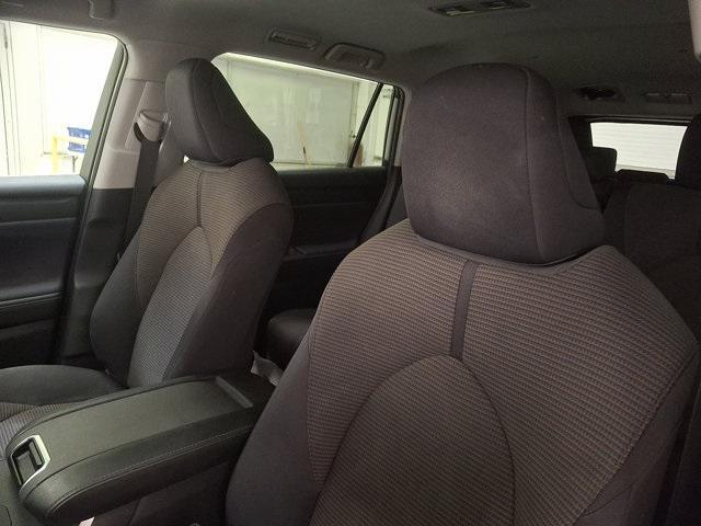 used 2023 Toyota Highlander car, priced at $32,600