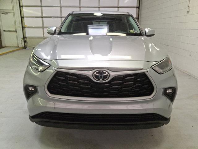 used 2023 Toyota Highlander car, priced at $32,600