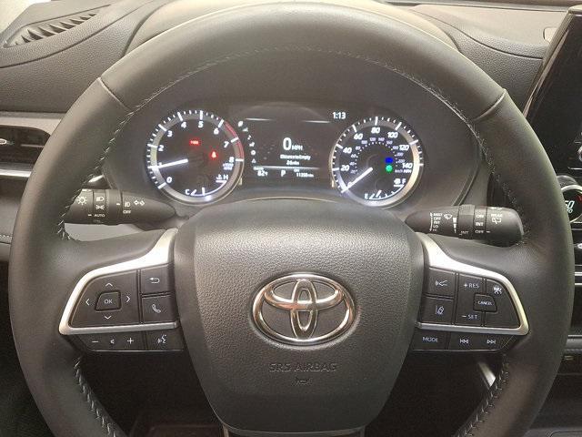 used 2024 Toyota Highlander car, priced at $39,700