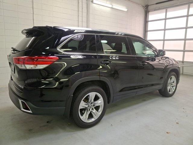 used 2019 Toyota Highlander car, priced at $29,600