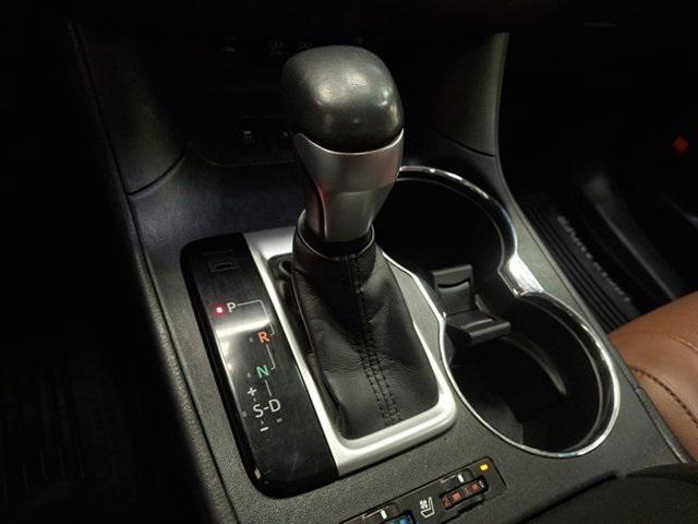 used 2019 Toyota Highlander car, priced at $29,600