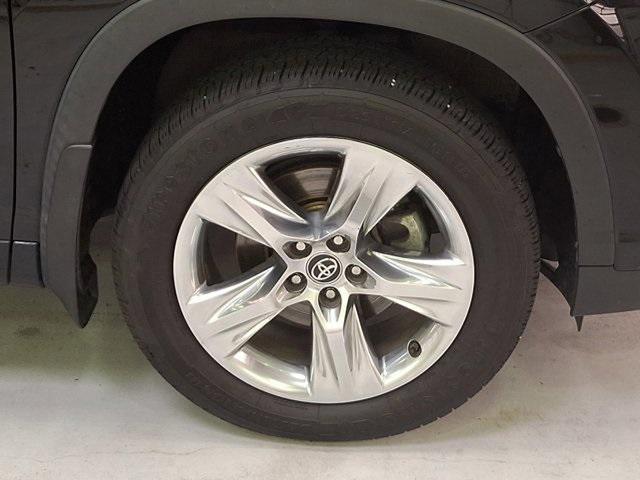 used 2019 Toyota Highlander car, priced at $29,600