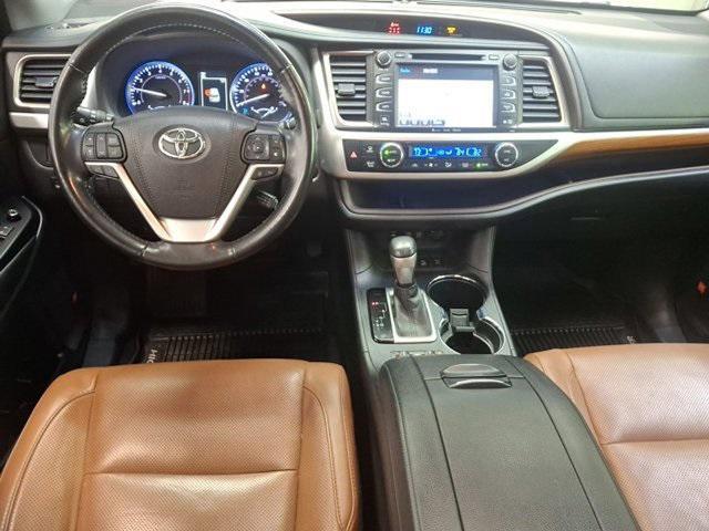 used 2019 Toyota Highlander car, priced at $29,600